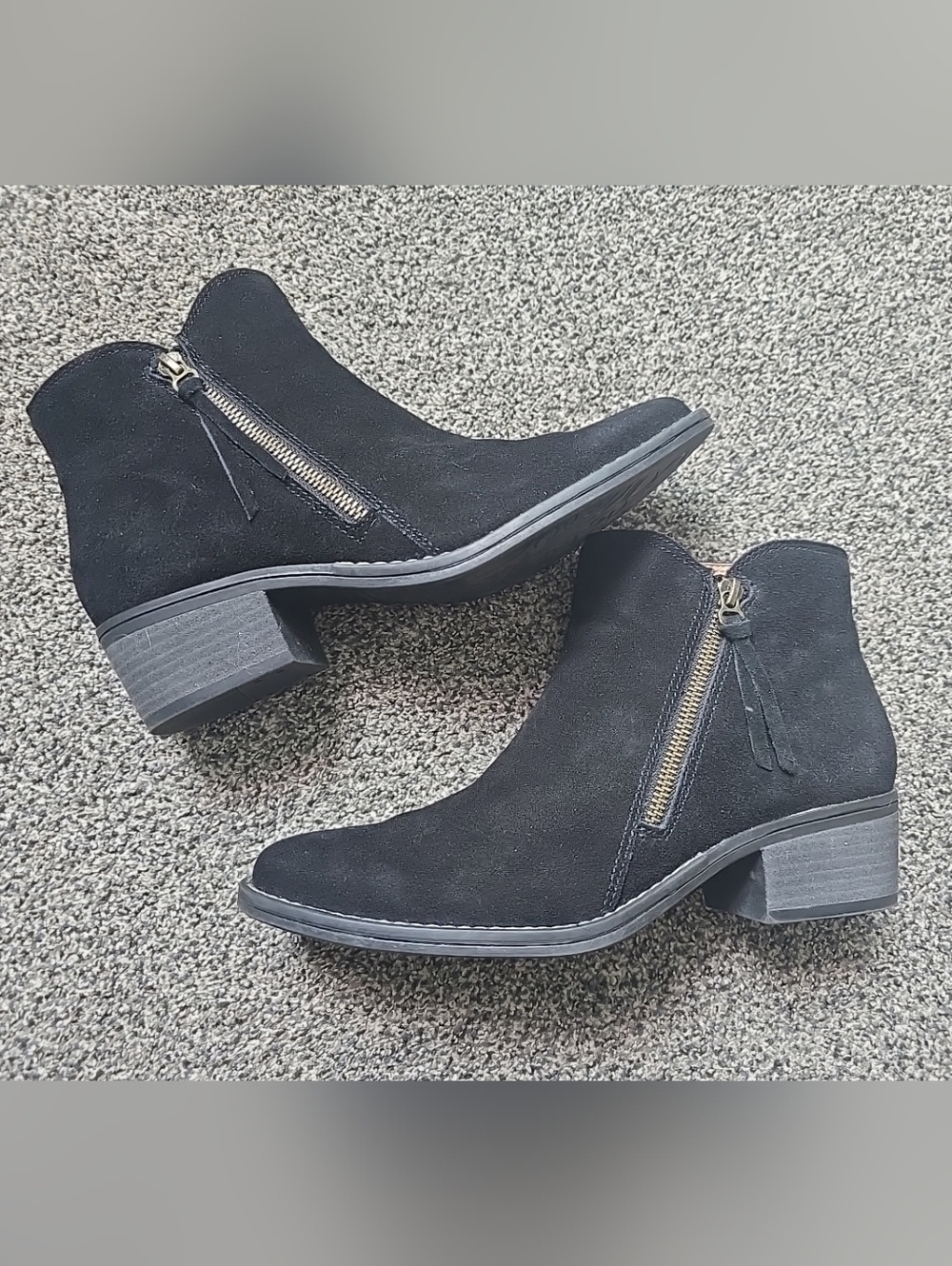 White Mountain Women's Suede Ankle Boot Size 10 Black